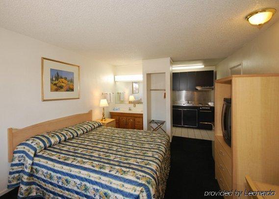 Econo Lodge On Historic Route 66 Barstow Zimmer foto