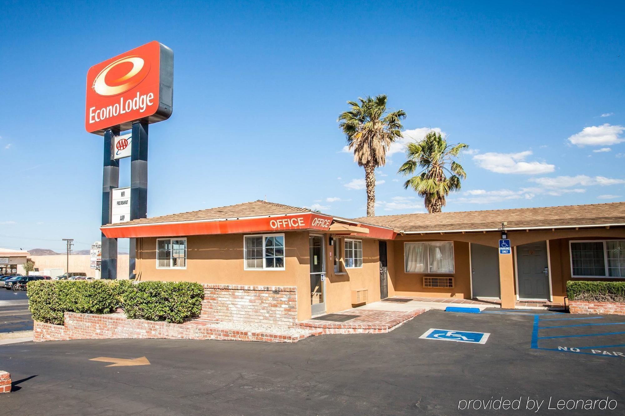Econo Lodge On Historic Route 66 Barstow Exterior foto