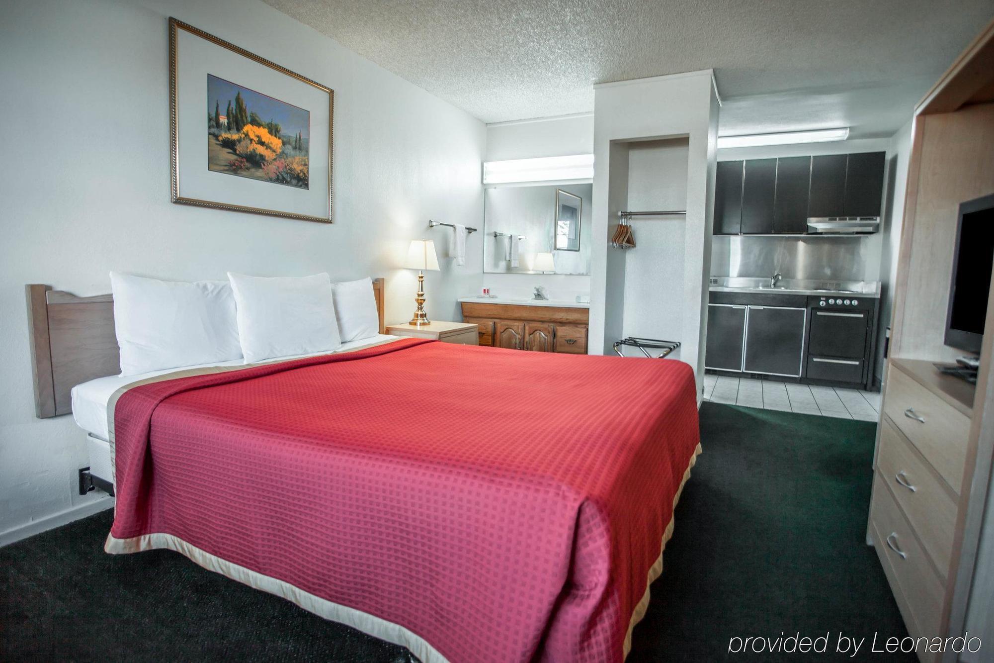 Econo Lodge On Historic Route 66 Barstow Exterior foto